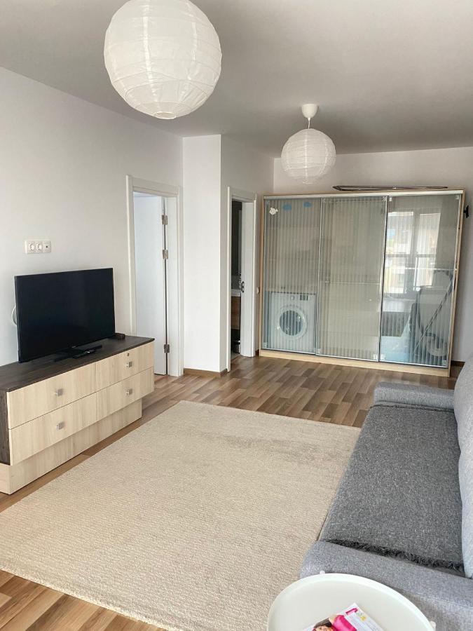 Welcome In Central Pitesti Apartment Bagian luar foto